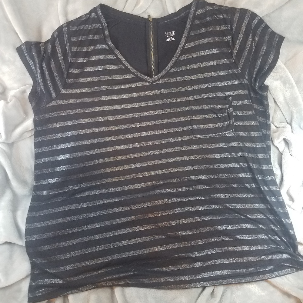 ANA metallic zipper detail black/gunmetal tee